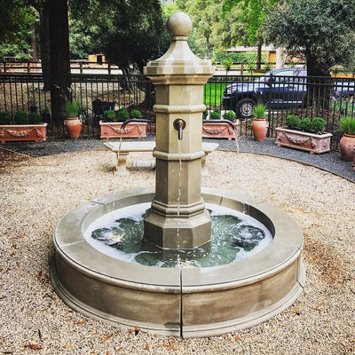 Octavia Outdoor Garden Fountain in Easy Pond